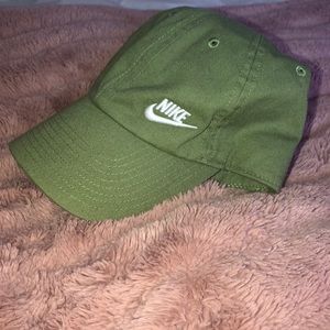 Army green Nike baseball cap